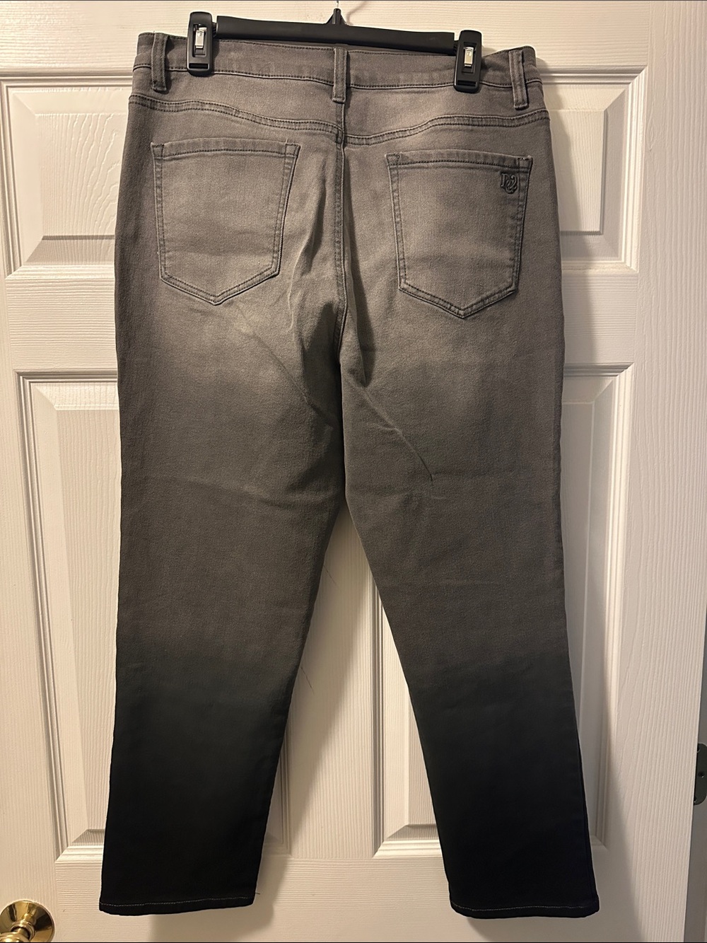Women’s DG2 by Diane Gilman Gray Washed Ombre Slim Crop Jeans - Size 14T